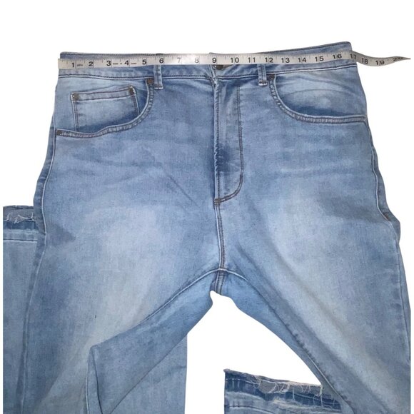 True Craft High-Rise Flare Jeans Size 15R Light Wash Distressed Cotton Blend Wom - Picture 7 of 10